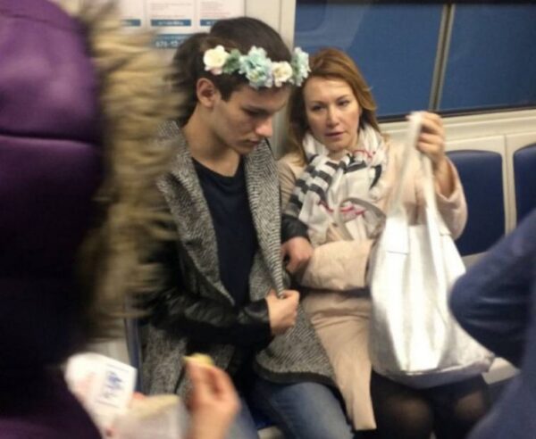 Про метро и цирк забудьте. Теперь новый уровень - метро и филиал психушки