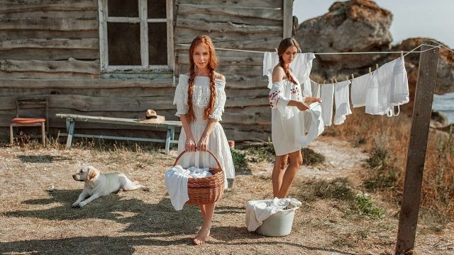 Ð¡ÐµÐ»ÑÑÐºÐ¸Ðµ Ð´ÐµÐ²ÑÑÐºÐ¸ ÑÐ°Ð·Ð²ÐµÑÐ¸Ð²Ð°ÑÑ Ð±ÐµÐ»ÑÑ