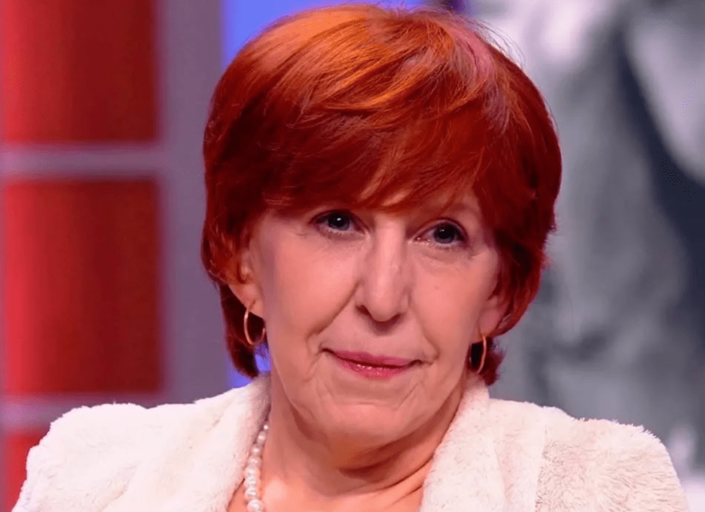 Выглядит на 70. Как живет сейчас 27-летняя «старушка» и ее сыновья, постаревшие преждевременно