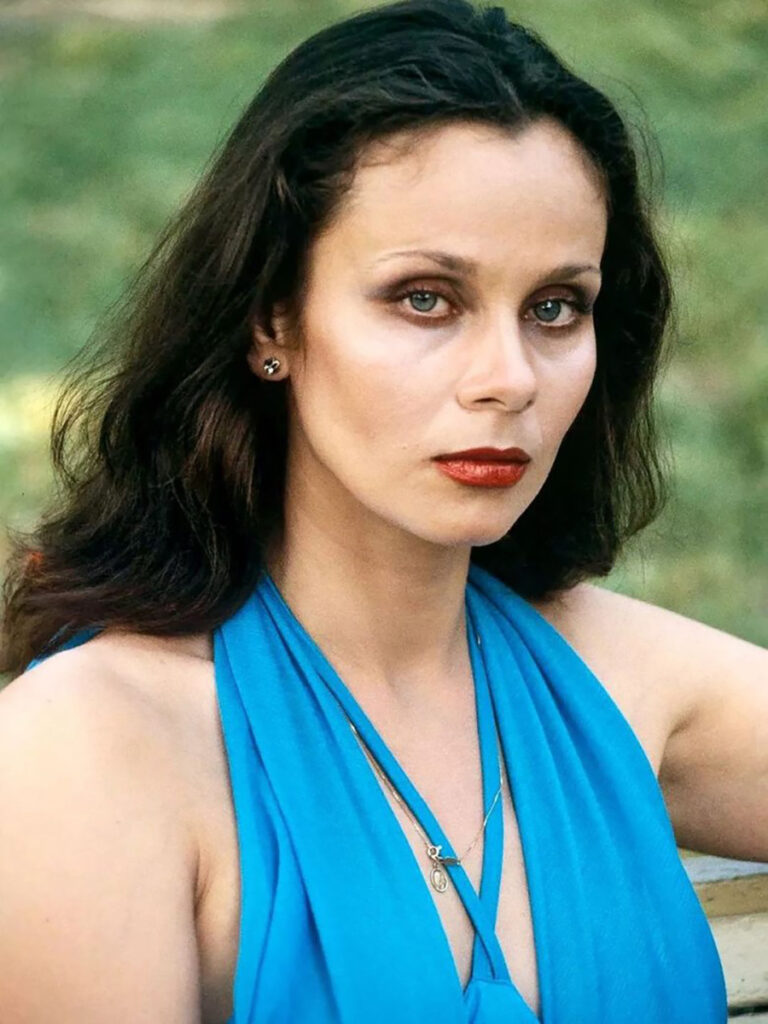 Любовь Полищук была яркой и эффектной красавицей: редкие фото культовой актрисы