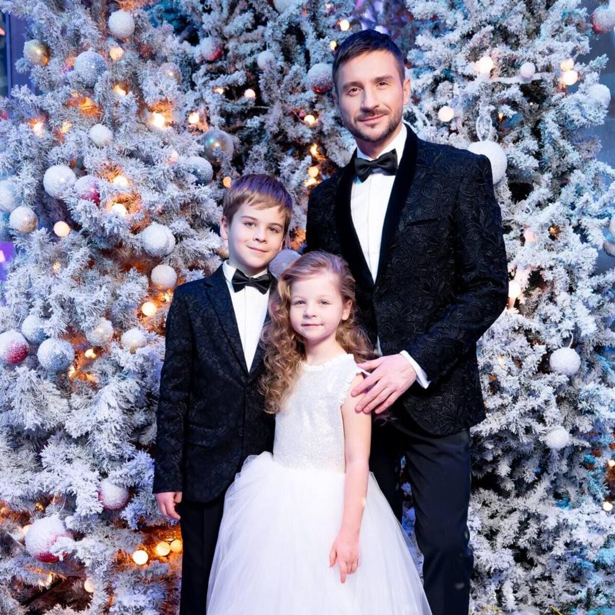 Сергей Лазарев с детьми предоставлено Пресс-службой