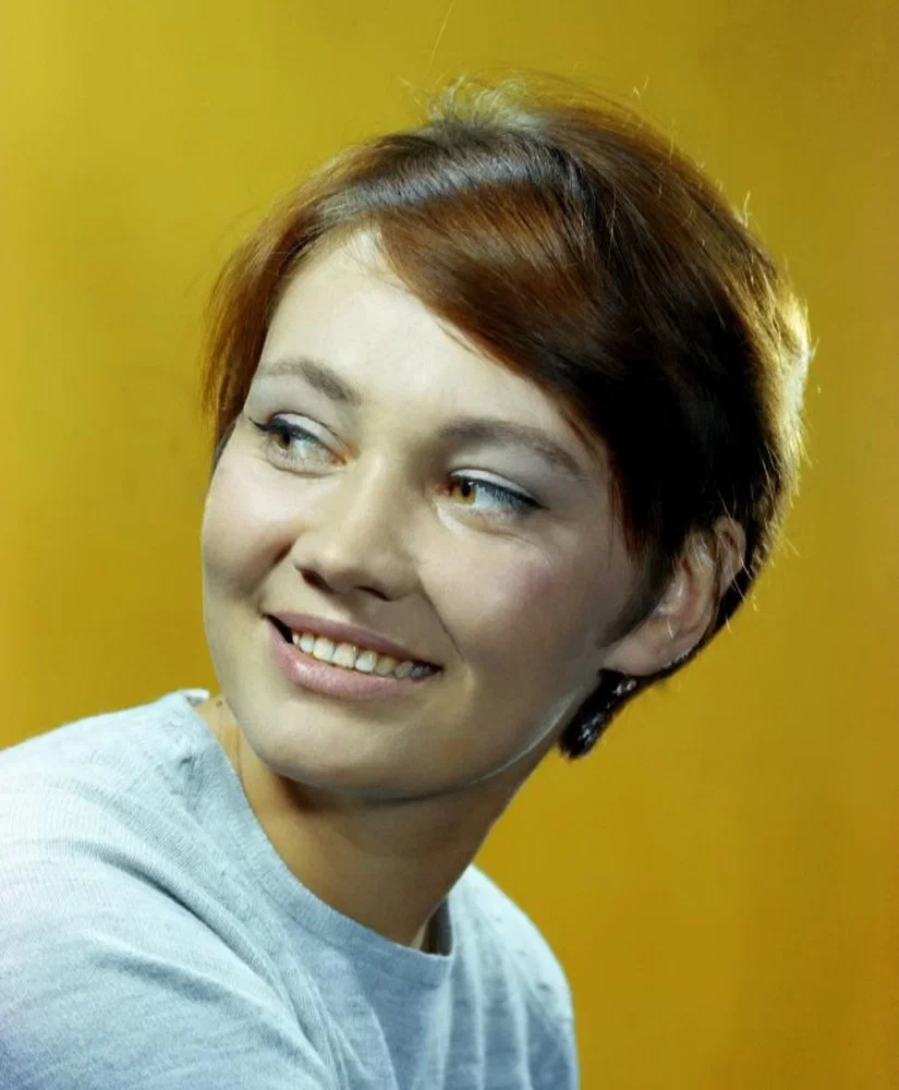 В этой сморщенной и скрюченной старушке поклонники не узнают первую красавицу СССР