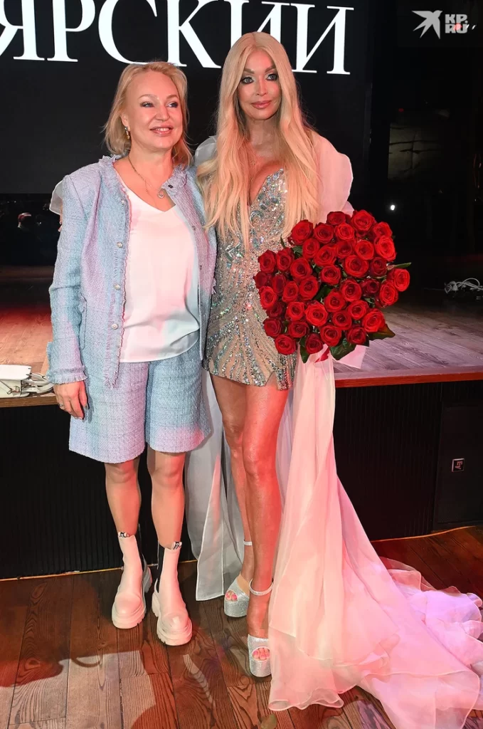 Анастасия Волочкова закатила шикарную вечеринку в честь дня рождения и показала возлюбленного дочери