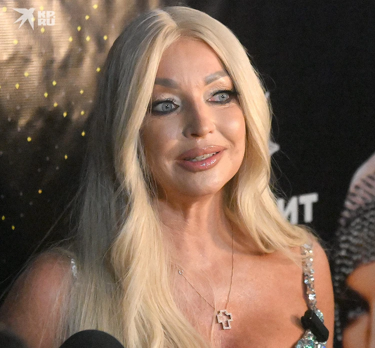 Анастасия Волочкова закатила шикарную вечеринку в честь дня рождения и показала возлюбленного дочери